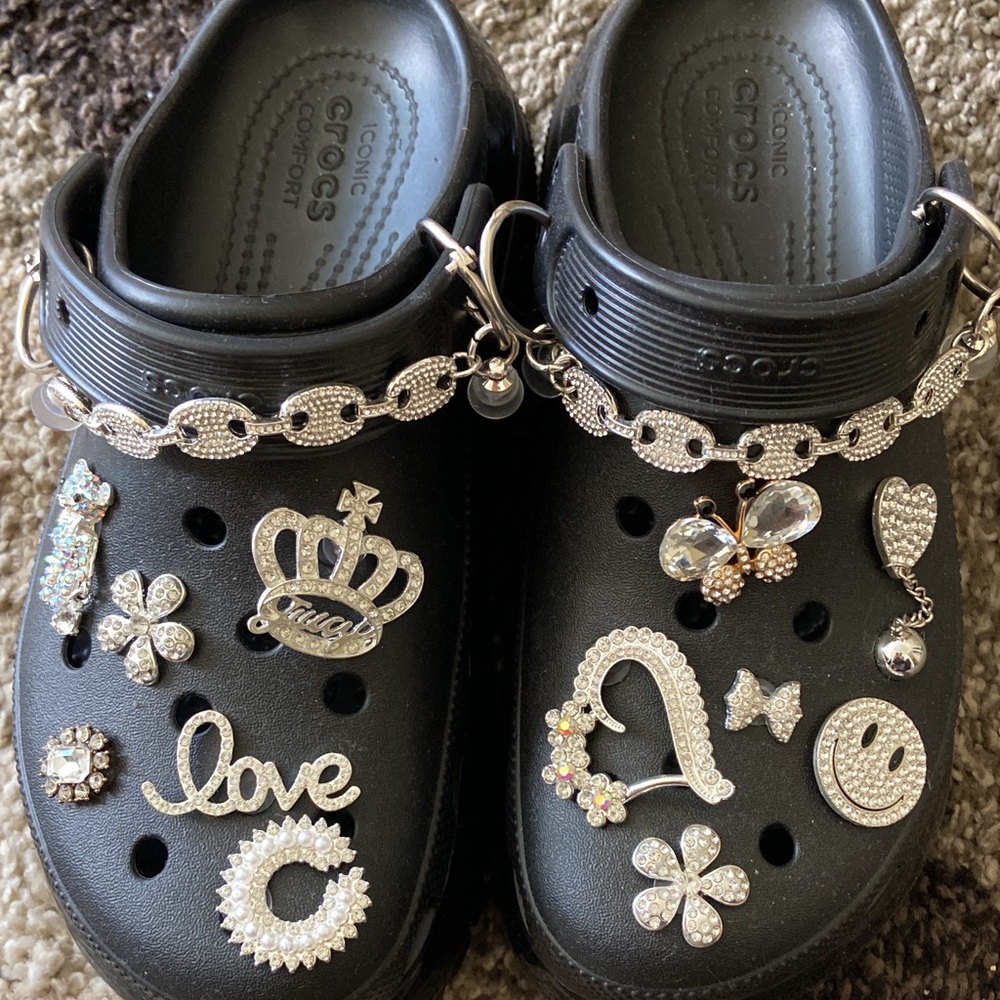 Mega Crush Crocs